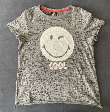 T-shirt smiley taille 10ans