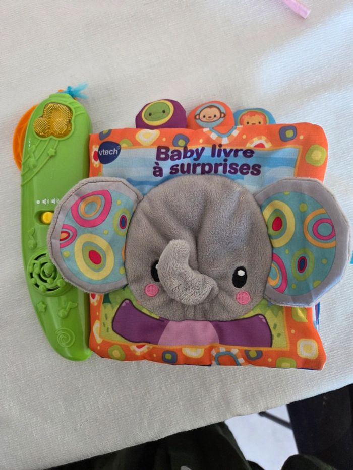 Vtech baby livre à surprises