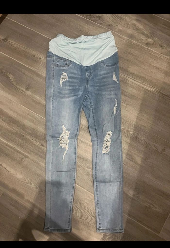 Jean destroy de grossesse 🤰🏻 taille S