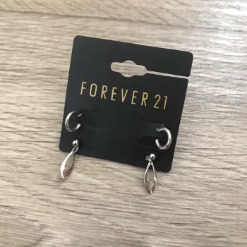 Boucles d’oreilles neuves