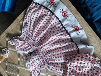 Robe fleur rouge