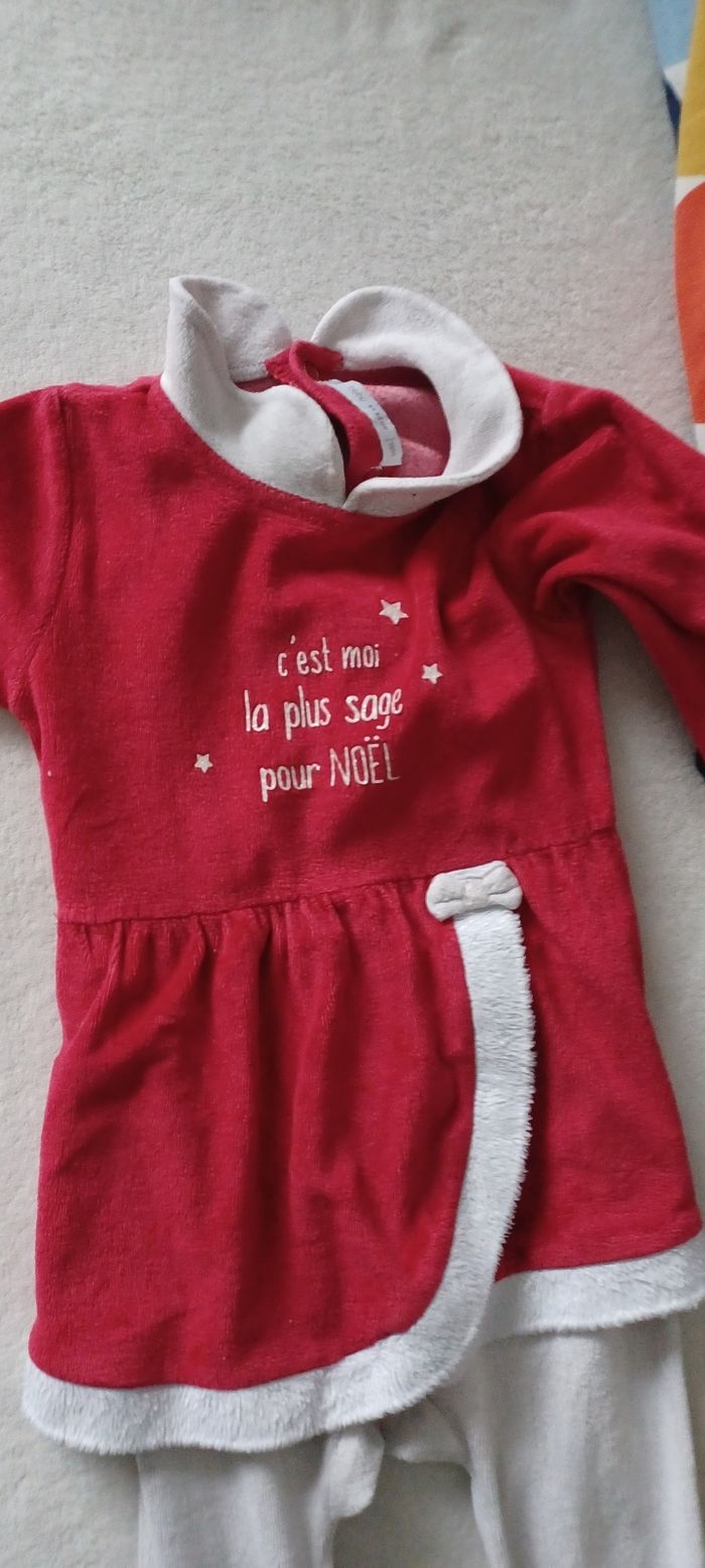 Très joli petit pyjama une pièce bébé fille T 18 mois - photo numéro 2