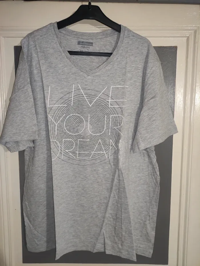 T-shirt unis - photo numéro 2
