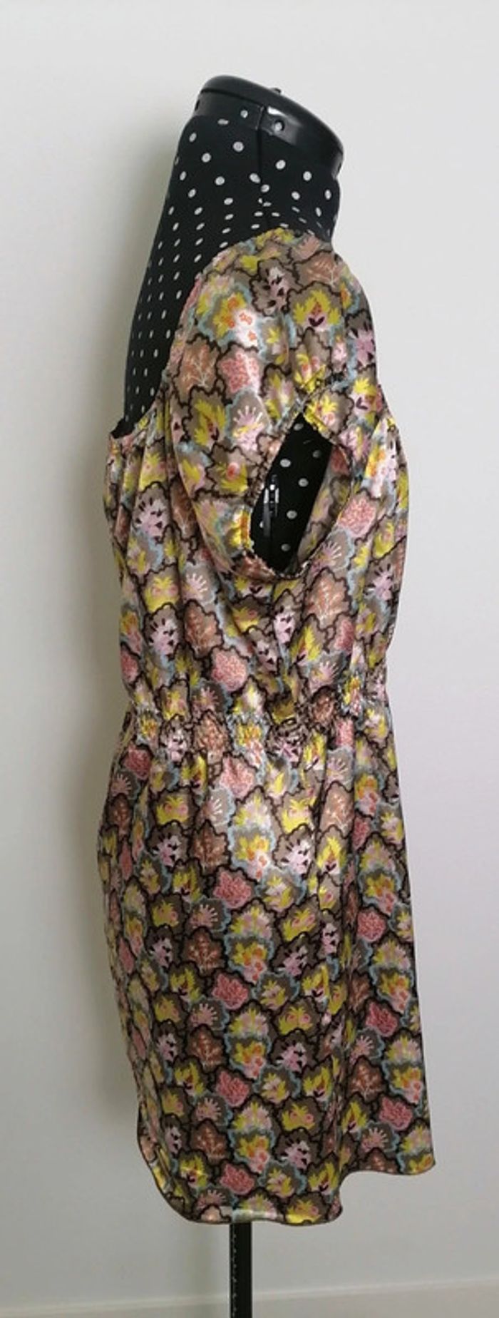 Tunique satin fleurs beige jaune rose Taille L Lola Espeleta - photo numéro 4