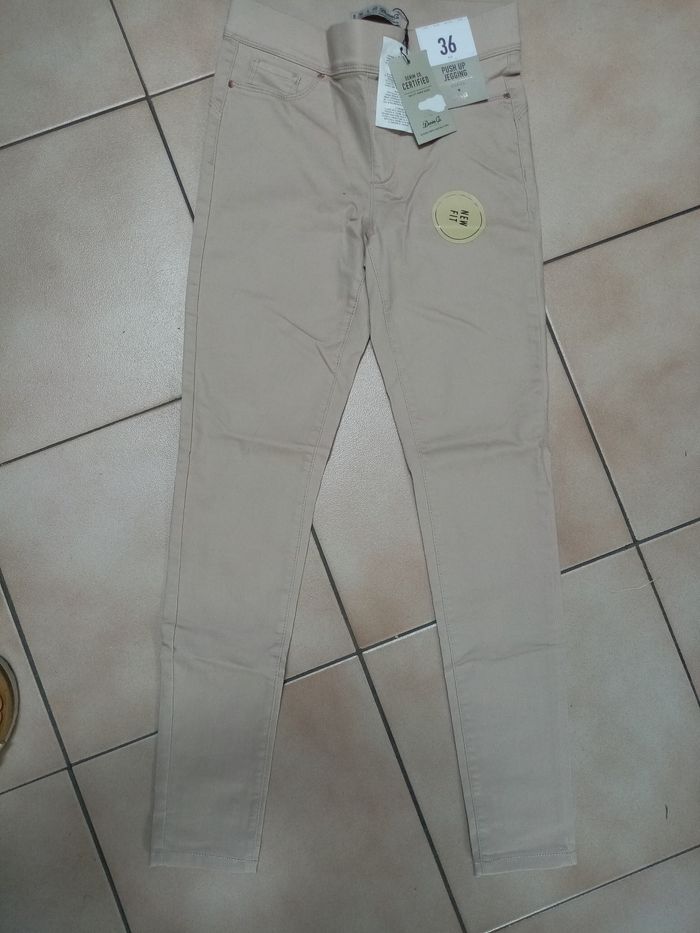 Pantalon femme skinny beige