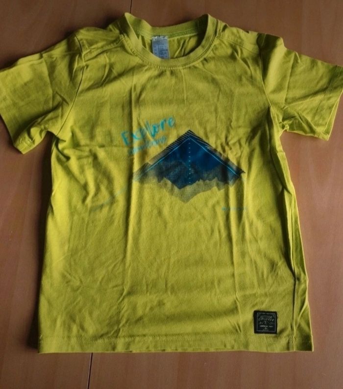 T-shirt garçon 7/8 ans