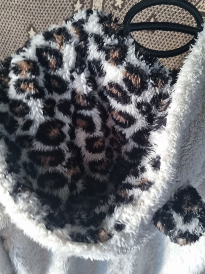Veste polaire zippée à capuche avec oreilles taille XS - photo numéro 5