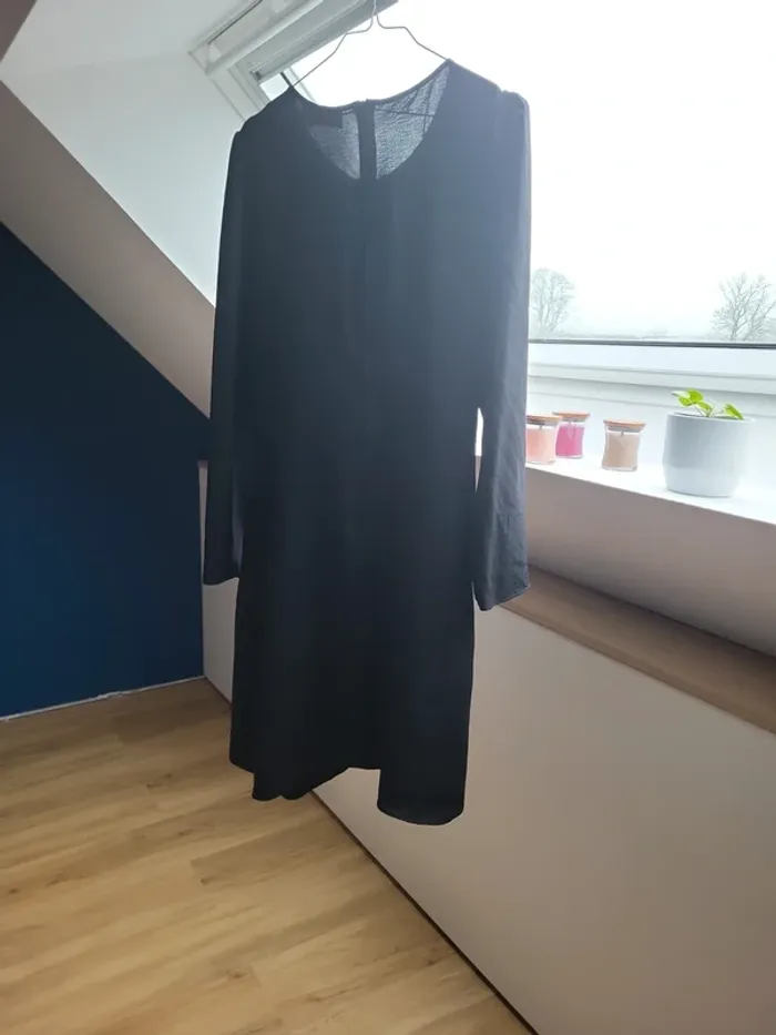 Robe noir nafnaf 44 - photo numéro 3