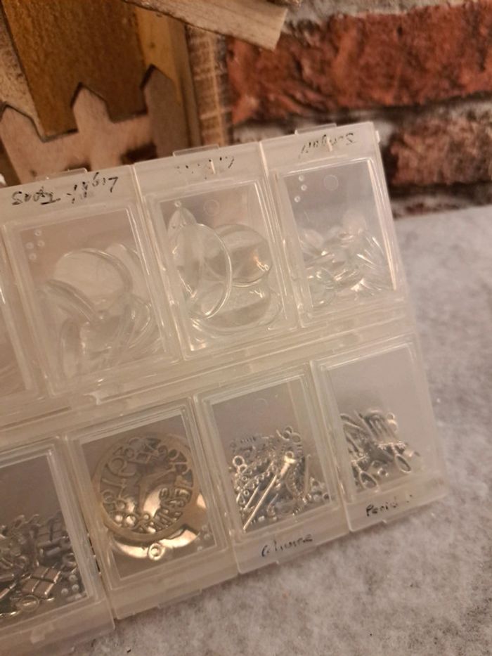 Lot de breloques et cabochon en verre - photo numéro 6