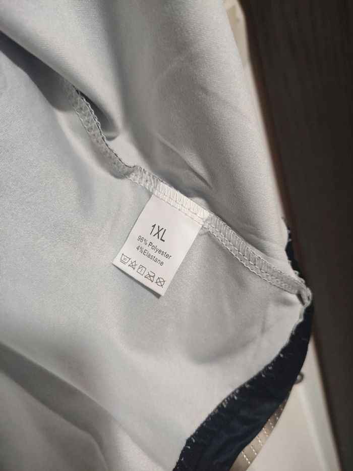 T-shirt noir panthère taille 46 neuf - photo numéro 5