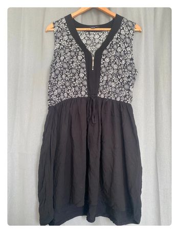 Jolie robe 👗 Taille 44 - Women Only