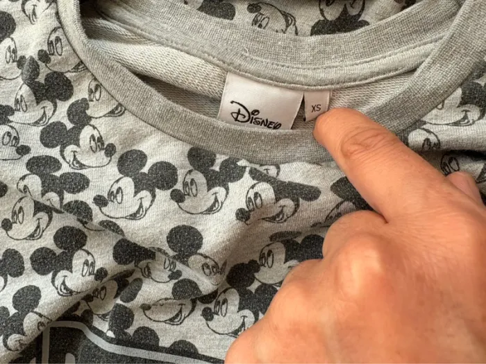 Pull Disney • XS - photo numéro 3