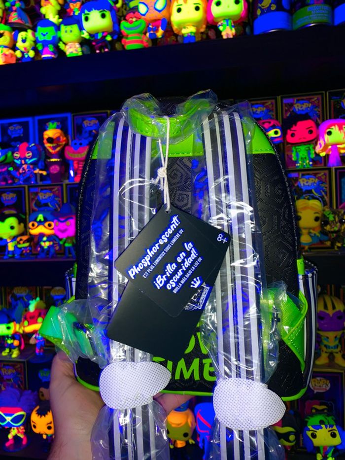 Loungefly Beetlejuice Carousel Light Up - photo numéro 3