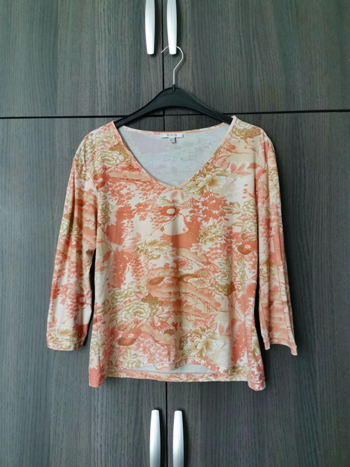 Haut fleuri manches 3/4
