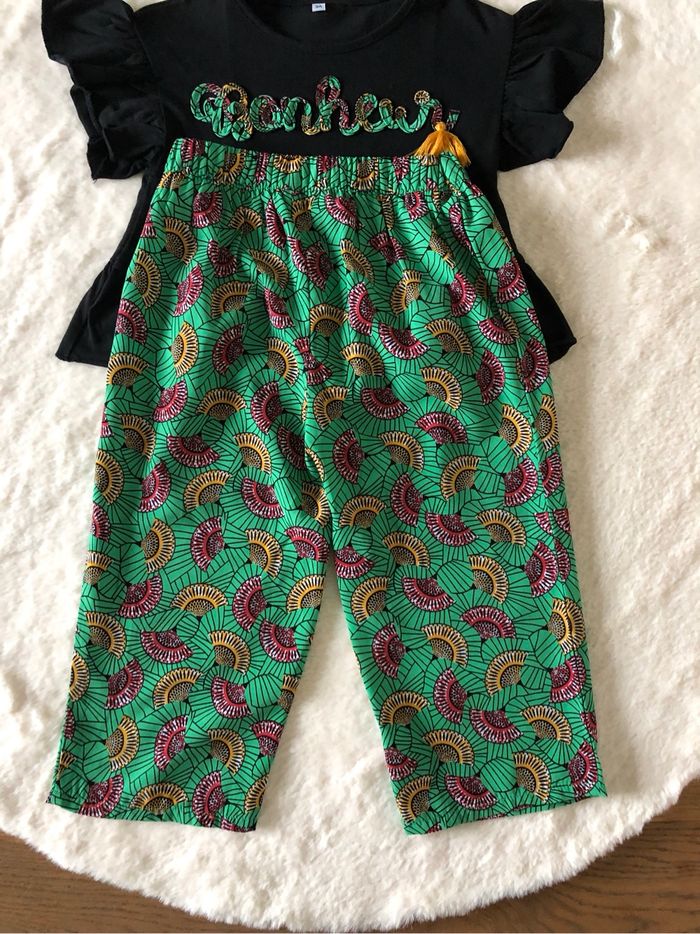 Ensemble pantalon fluide et tee-shirts assorti 3 ans - photo numéro 3