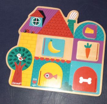 Maison en bois avec fenêtre éducative-Janod