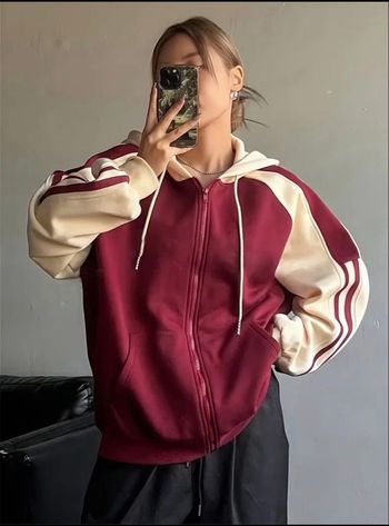 Sweat Hoodie Zippé Oversized Bordeaux & Beige – Style Vintage Campus – Taille M