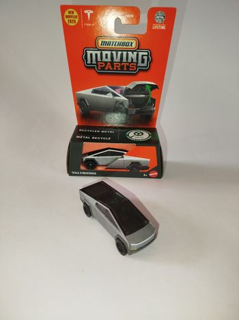 Matchbox 2024 Tesla Cybertruck 1êre Êdition Open Parts 2025