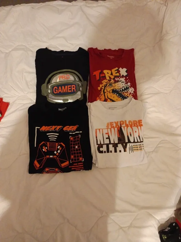 Lots 4 pulls 14 ans