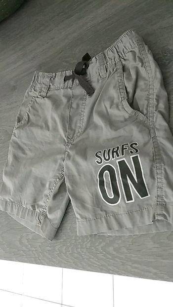 Short gris léger 3 ans