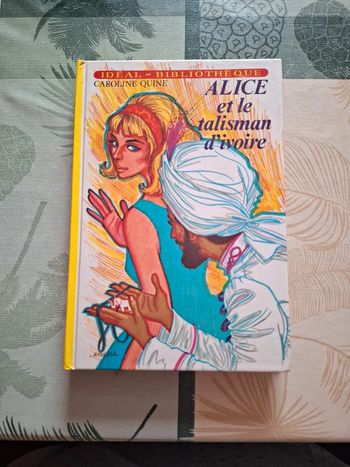 Alice et le talisman d'ivoire