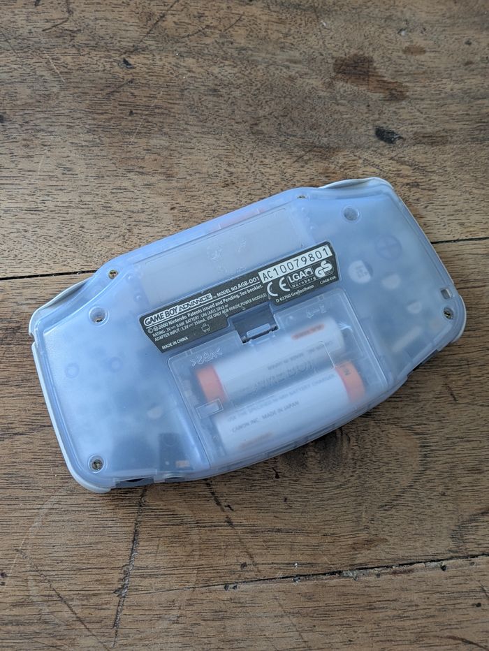 Console Game Boy advance - fonctionne très bien - avec cache pile - photo numéro 2