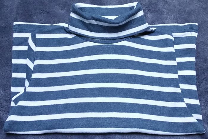 T-shirt / sous pull col montant