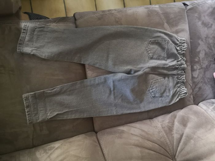 Jean Liberto 8 ans gris très bon état - photo numéro 2