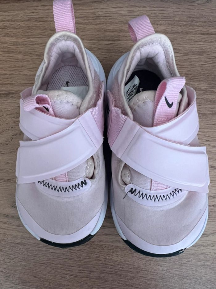 Basket fille Nike taille 22 - photo numéro 3