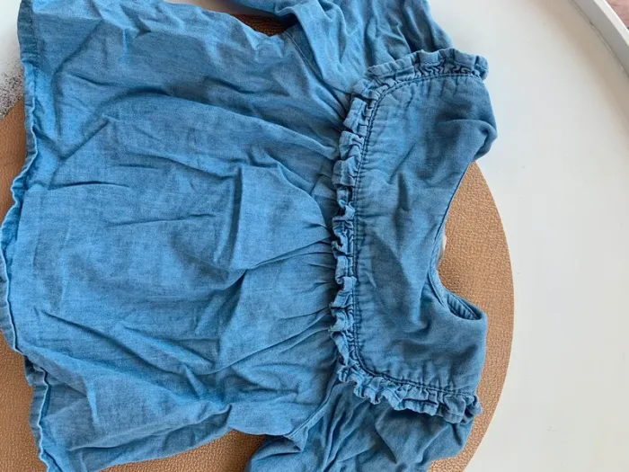Blouse en jean avec grand col - photo numéro 3
