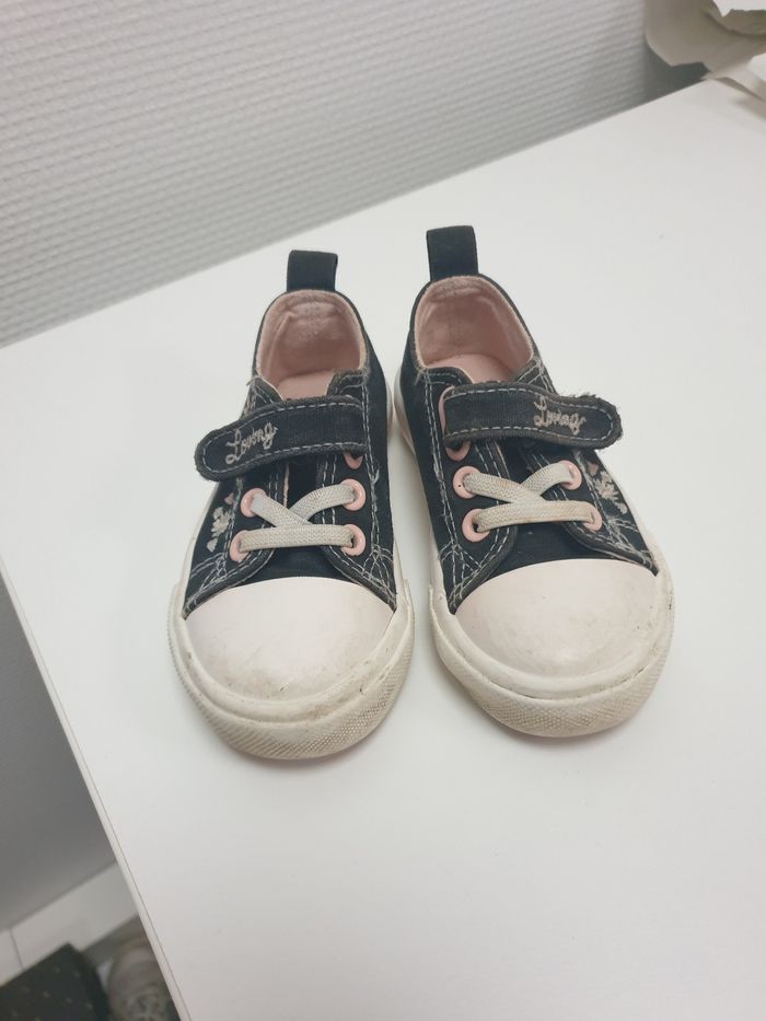 Baskets à scratch pointure 23 gémo