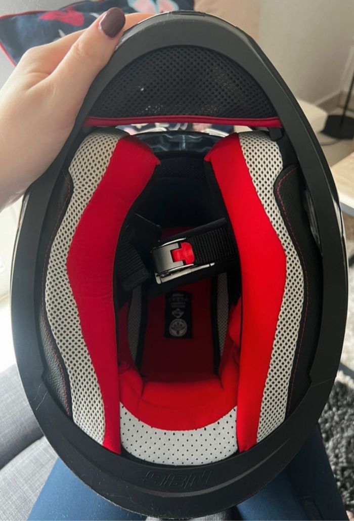Casque de moto Nolan - photo numéro 2