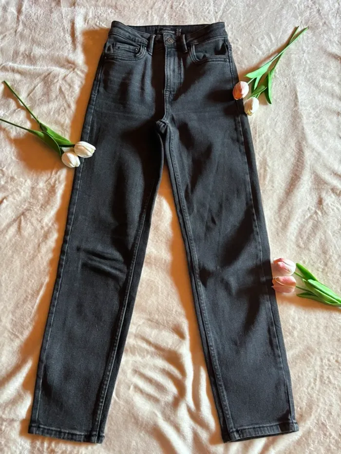 Jean noir coupe droite Stradivarius – Taille 34