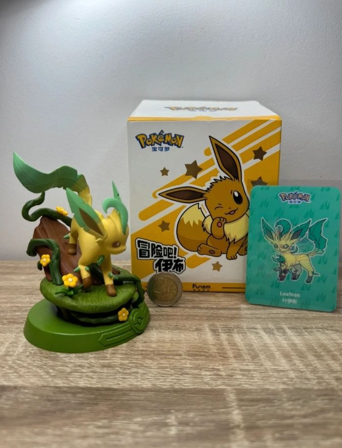 Boite surprise pokémon officielle Evoli et ses évolutions neuve - photo numéro 8