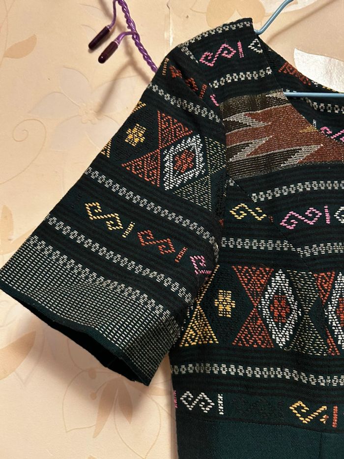 Longue robe traditionnelle thaïlandaise - photo numéro 3