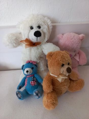 Lot de 4 peluches oursons