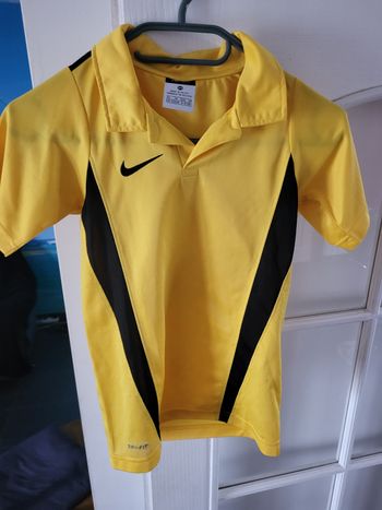T shirt nike 6/8 ans