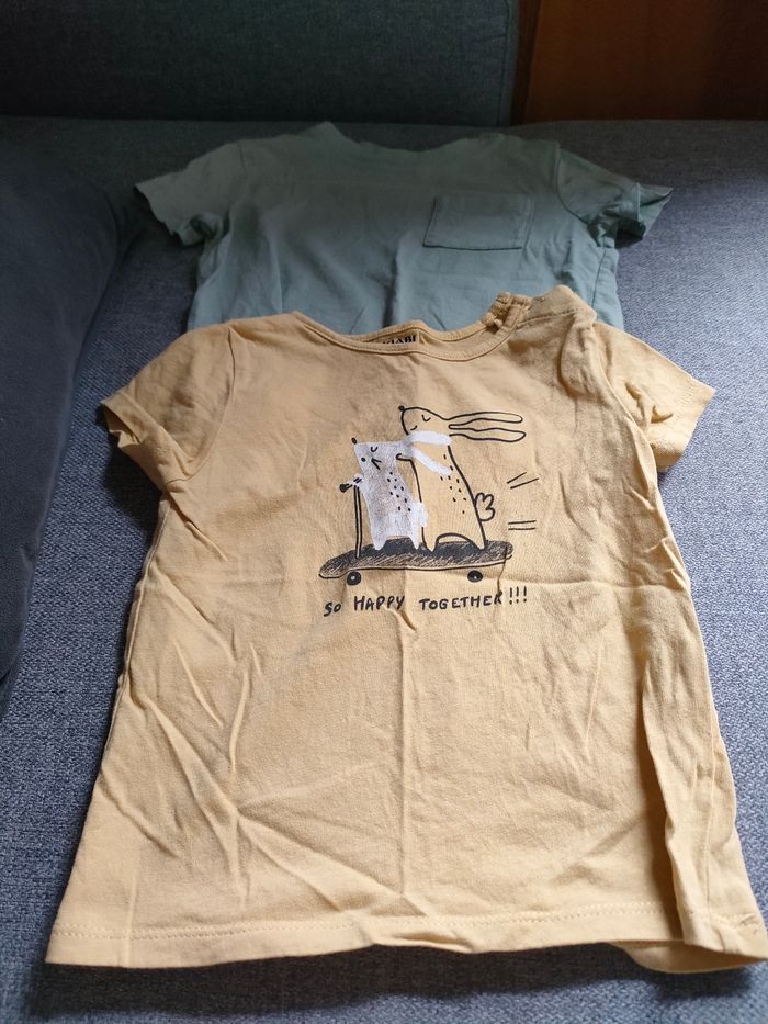 Lot 2 tre shirts garçon/mixte Kiabi 18 24 mois - photo numéro 2