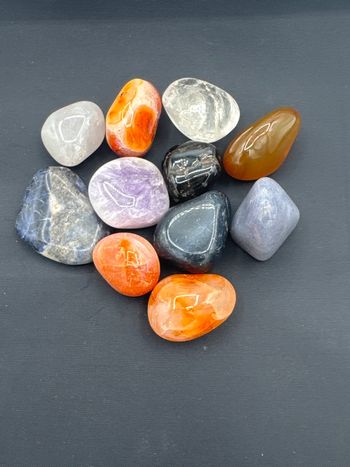 Lot 100 g pierres polies du Brésil