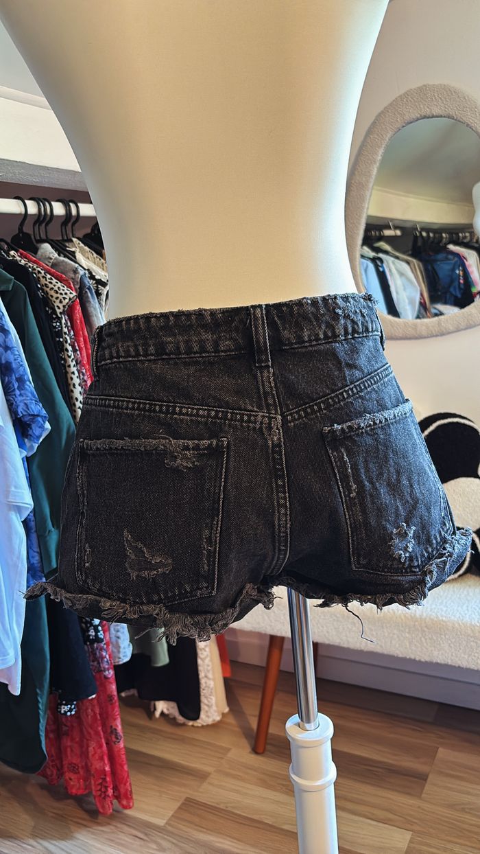 Short en jean noir Zara T38 - photo numéro 2