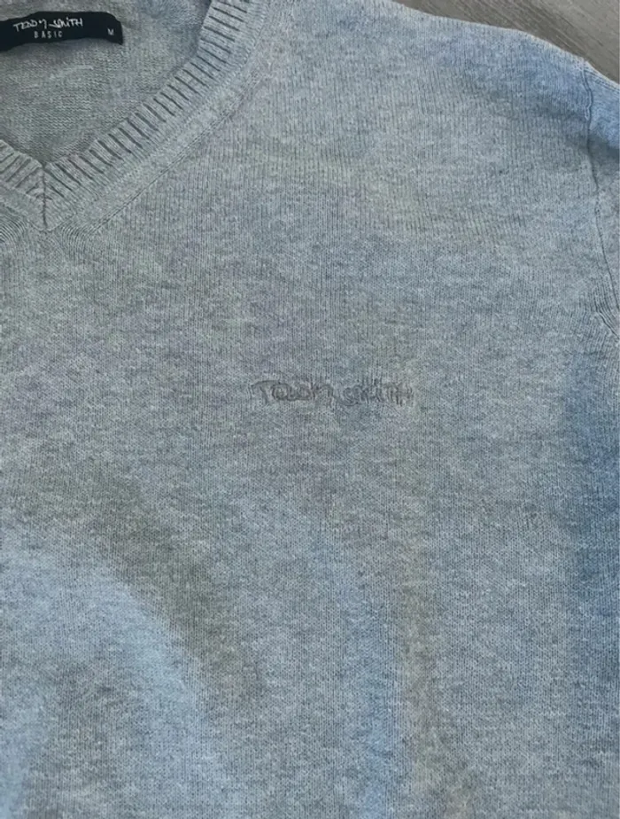 Pull col V gris Teddy Smith taille M - photo numéro 2