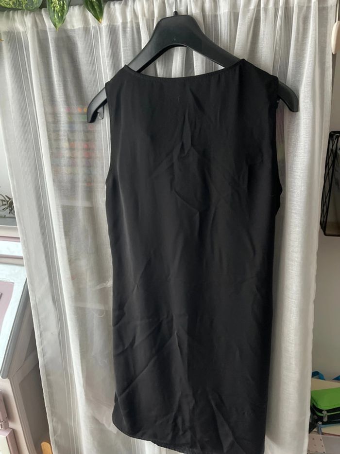 Robe noir - photo numéro 4