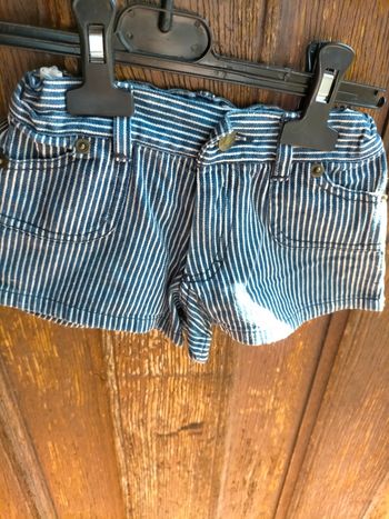 Très beau short Zef 4 ans 