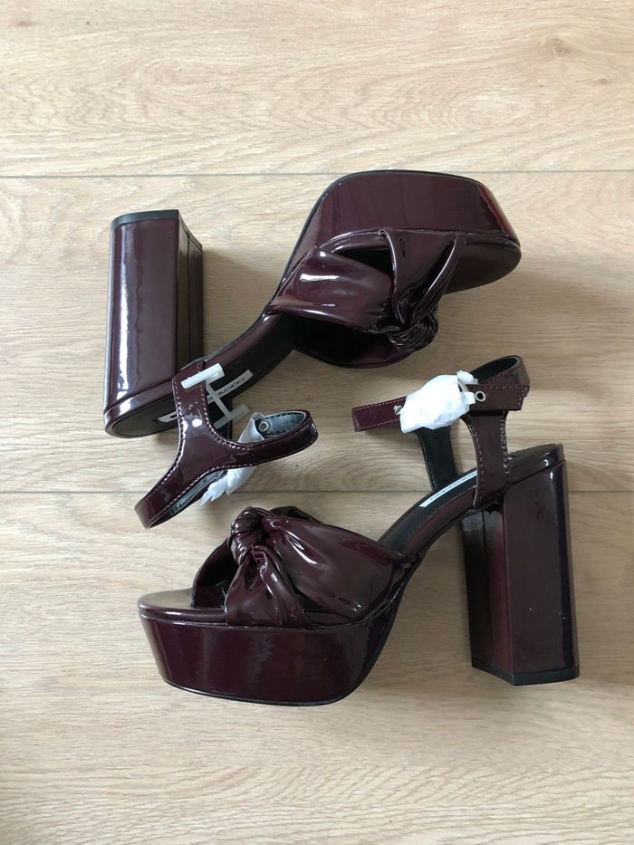 Escarpins ouverts vernis prunes neufs Even&Odd pointure 37 - photo numéro 8