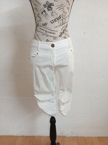 🤍 Pantalon blanc / Bermuda – Jennifer – Taille 36 – Bon état