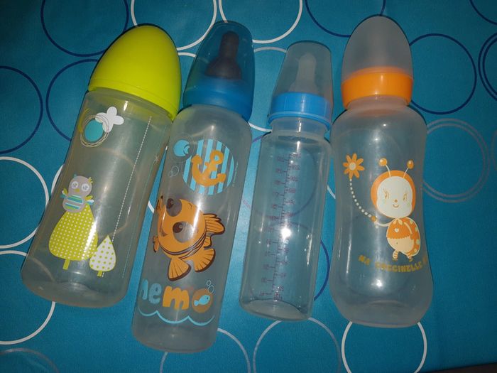 Lot de 4 biberons