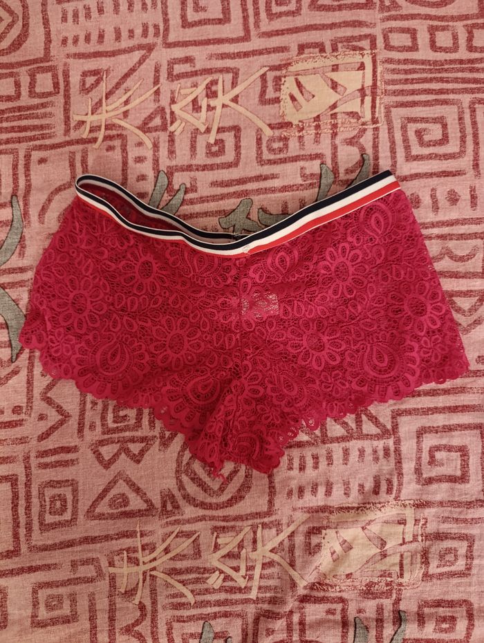 Culotte short rose a dentelle