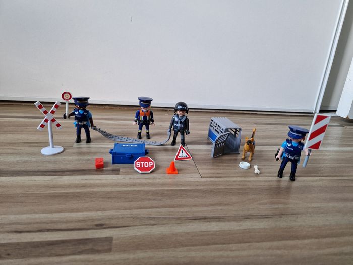 Lot playmobil thème police