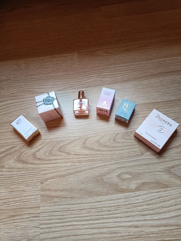 6 MINIATURES DONT ALIEN DE THIERRY MUGLER