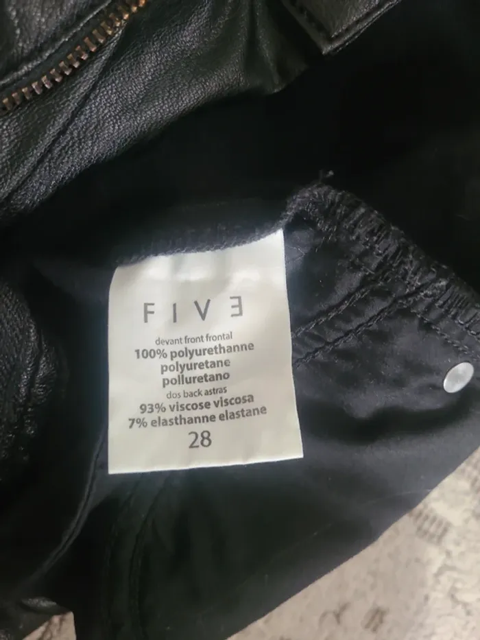 Pantalon noir simili cuir FIVE – Tendance & Chic _ taille 38/M - photo numéro 4